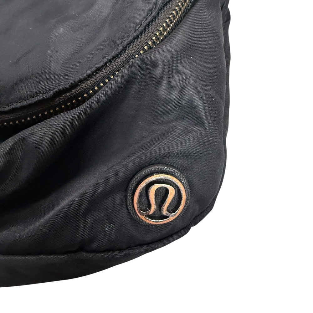 Lululemon all‎ night festival nylon black flap cross body purse - Picture 2 of 10